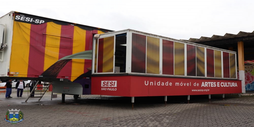 BIRITIBA MIRIM RECEBE UNIDADE MÓVEL DE ARTES E CULTURA DO SESI